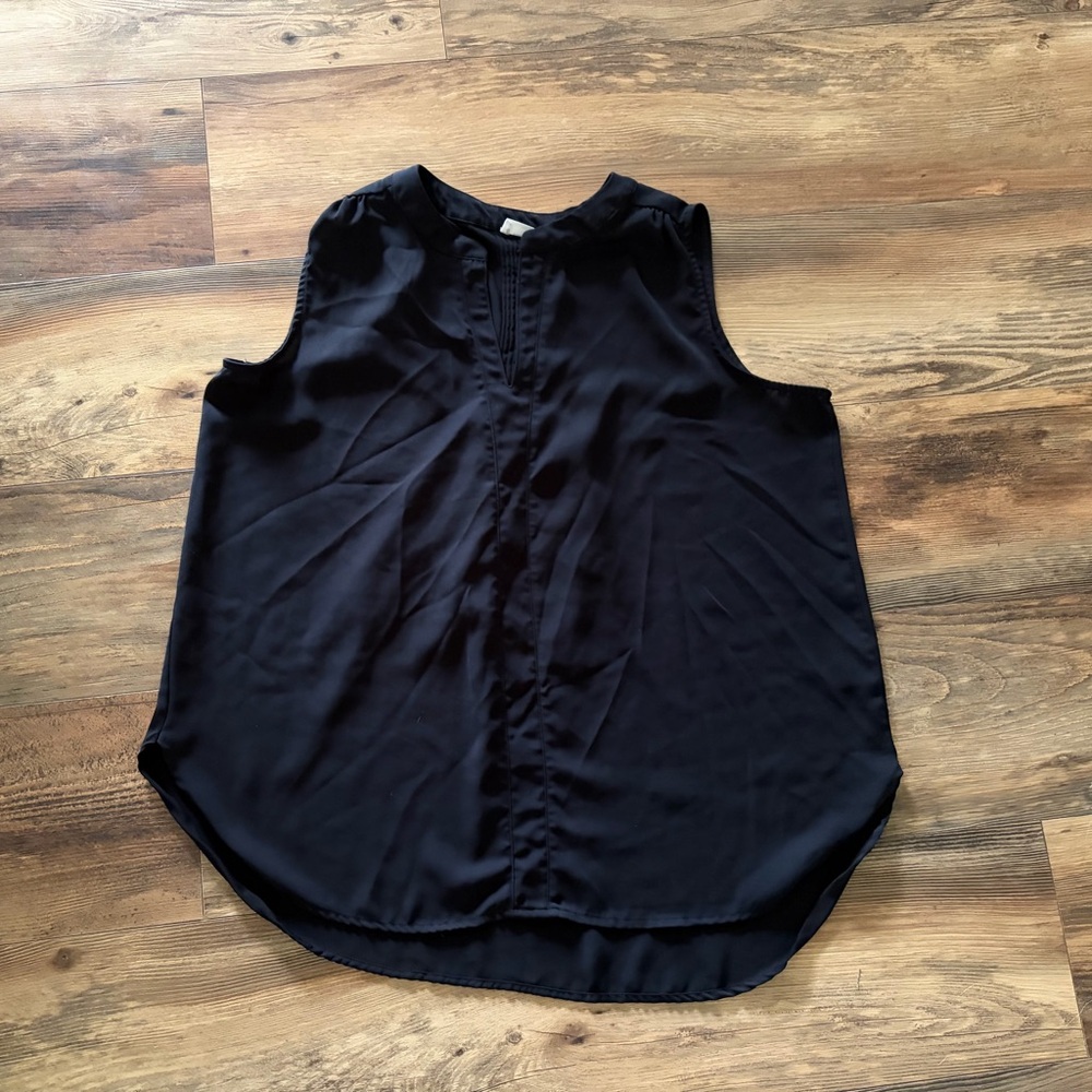 Zenana Outfitters Elegant Black Sleeveless Top